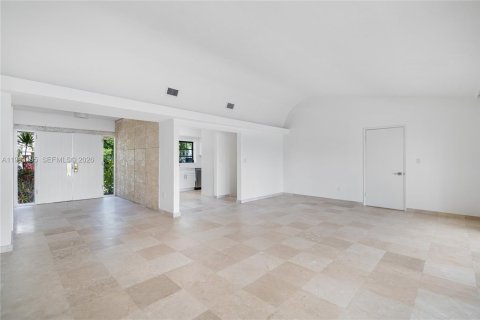 Casa en alquiler en North Bay Village, Florida, 3 dormitorios, 215.9 m2 № 2055598 - foto 15