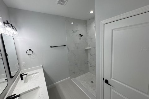 Casa en alquiler en Englewood, Florida, 4 dormitorios, 151.99 m2 № 1803835 - foto 4