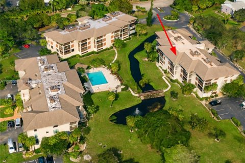 Condominio en venta en Stuart, Florida, 2 dormitorios, 125.51 m2 № 2047321 - foto 3