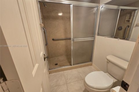 Condominio en venta en Stuart, Florida, 2 dormitorios, 125.51 m2 № 2047321 - foto 15