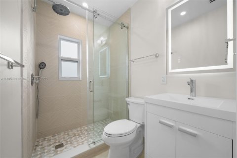 Снять в аренду виллу или дом в Холливуд, Флорида 4 спальни, 178м2, № 1950054 - фото 23