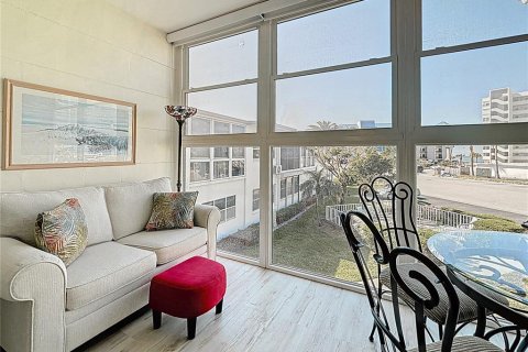 Condo in Saint Pete Beach, Florida, 1 bedroom  № 1658698 - photo 28