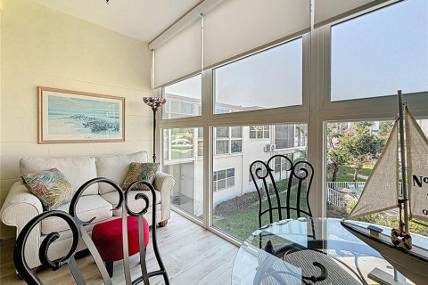 Condo in Saint Pete Beach, Florida, 1 bedroom  № 1658698 - photo 29