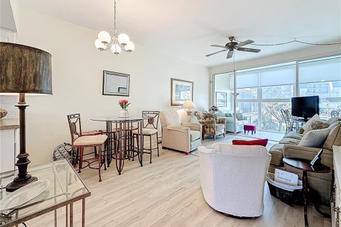 Condo in Saint Pete Beach, Florida, 1 bedroom  № 1658698 - photo 6