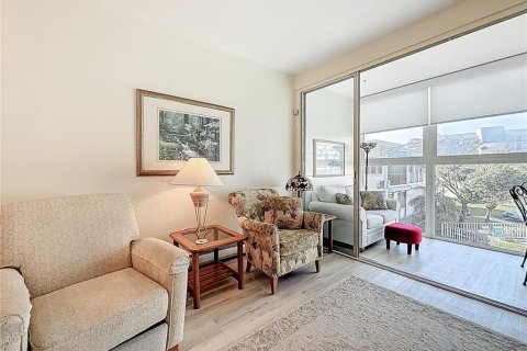 Condo in Saint Pete Beach, Florida, 1 bedroom  № 1658698 - photo 22