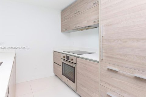 Copropriété à vendre à Miami, Floride: 2 chambres, 101.08 m2 № 1957713 - photo 4