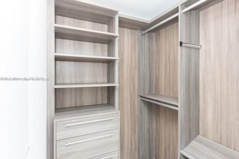 Copropriété à vendre à Miami, Floride: 2 chambres, 101.08 m2 № 1957713 - photo 8