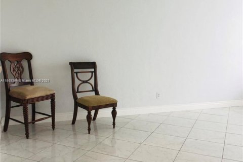 Copropriété à louer à Sunny Isles Beach, Floride: 1 chambre, 93.37 m2 № 1890334 - photo 6