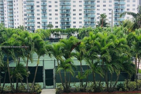 Copropriété à louer à Sunny Isles Beach, Floride: 1 chambre, 93.37 m2 № 1890334 - photo 2