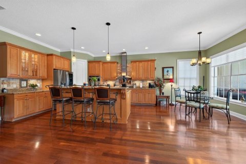 House in Tampa, Florida 4 bedrooms, 294.04 sq.m. № 2302864 - photo 20