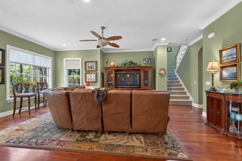 House in Tampa, Florida 4 bedrooms, 294.04 sq.m. № 2302864 - photo 17