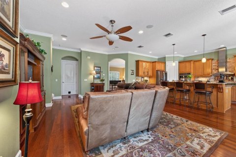 House in Tampa, Florida 4 bedrooms, 294.04 sq.m. № 2302864 - photo 19