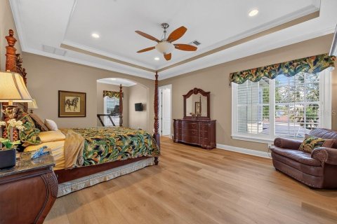 House in Tampa, Florida 4 bedrooms, 294.04 sq.m. № 2302864 - photo 30