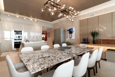Copropriété à louer à Sunny Isles Beach, Floride: 5 chambres, 249.16 m2 № 1702199 - photo 16