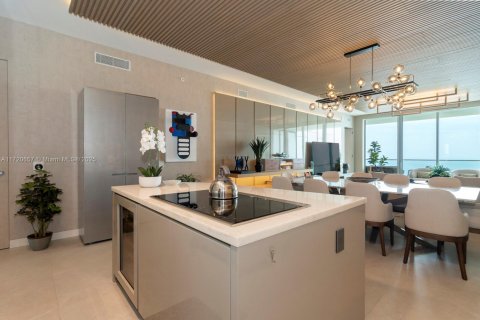 Copropriété à louer à Sunny Isles Beach, Floride: 5 chambres, 249.16 m2 № 1702199 - photo 21