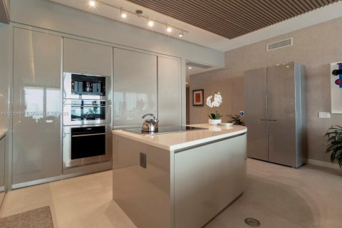 Copropriété à louer à Sunny Isles Beach, Floride: 5 chambres, 249.16 m2 № 1702199 - photo 19