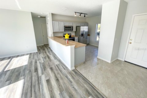 Villa ou maison à louer à Kissimmee, Floride: 3 chambres, 119.38 m2 № 1875862 - photo 5