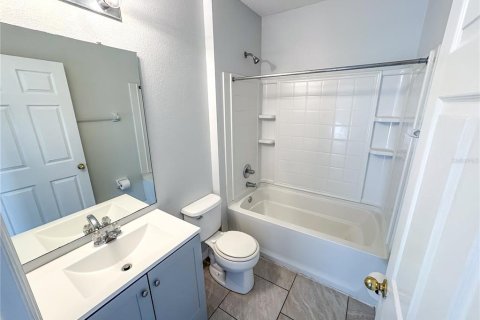 Villa ou maison à louer à Kissimmee, Floride: 3 chambres, 119.38 m2 № 1875862 - photo 10