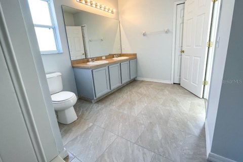 Villa ou maison à louer à Kissimmee, Floride: 3 chambres, 119.38 m2 № 1875862 - photo 11