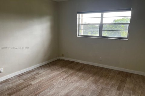 Condo in Cooper City, Florida, 1 bedroom  № 1797118 - photo 7