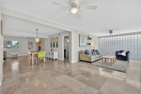 Copropriété à vendre à Tierra Verde, Floride: 3 chambres, 181.62 m2 № 2235653 - photo 15