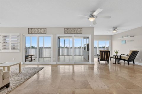 Copropriété à vendre à Tierra Verde, Floride: 3 chambres, 181.62 m2 № 2235653 - photo 13