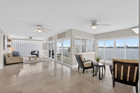 Copropriété à vendre à Tierra Verde, Floride: 3 chambres, 181.62 m2 № 2235653 - photo 4