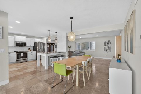 Copropriété à vendre à Tierra Verde, Floride: 3 chambres, 181.62 m2 № 2235653 - photo 11