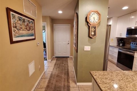 Copropriété à louer à North Port, Floride: 2 chambres, 108.51 m2 № 1797991 - photo 4