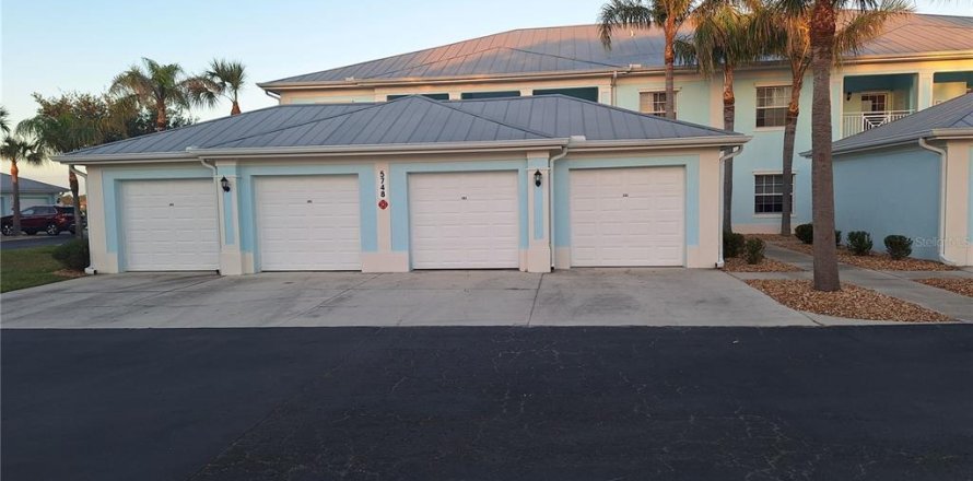 Condo à North Port, Floride, 2 chambres № 1797991