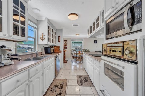 Снять в аренду квартиру в Ки-Ларго, Флорида 2 спальни, 100.33м2, № 1991768 - фото 5