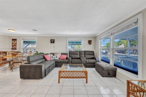 Снять в аренду квартиру в Ки-Ларго, Флорида 2 спальни, 100.33м2, № 1991768 - фото 8