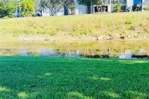 Купить кондоминиум в Корал-Спрингс, Флорида 2 спальни, 74.32м2, № 1997430 - фото 22