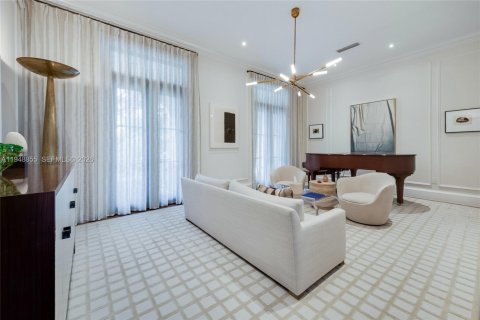 Купить таунхаус в Корал-Гейблс, Флорида 4 спальни, 379.04м2, № 2008926 - фото 3