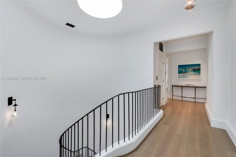 Купить таунхаус в Корал-Гейблс, Флорида 4 спальни, 379.04м2, № 2008926 - фото 15