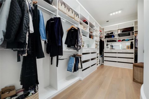 Купить таунхаус в Корал-Гейблс, Флорида 4 спальни, 379.04м2, № 2008926 - фото 18