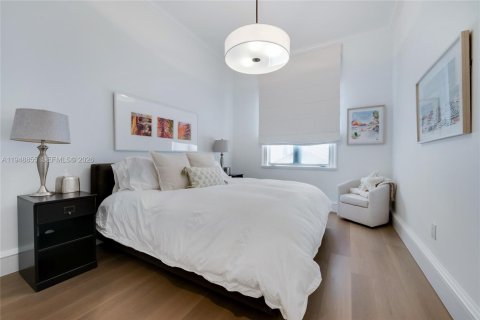 Купить таунхаус в Корал-Гейблс, Флорида 4 спальни, 379.04м2, № 2008926 - фото 20