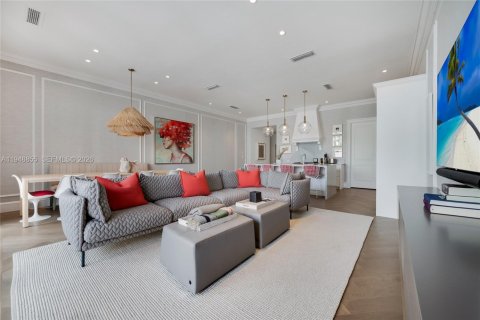 Купить таунхаус в Корал-Гейблс, Флорида 4 спальни, 379.04м2, № 2008926 - фото 5