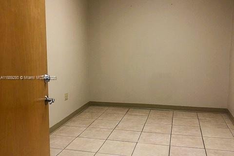 Propiedad comercial en venta en Marathon, Florida № 2089884 - foto 2