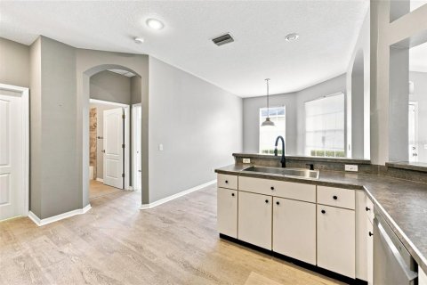 Villa ou maison à vendre à Tampa, Floride: 2 chambres, 144.18 m2 № 2348194 - photo 18