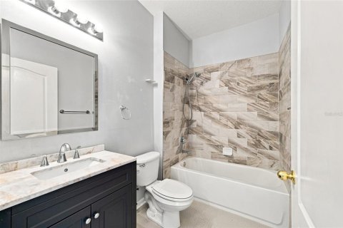 Villa ou maison à vendre à Tampa, Floride: 2 chambres, 144.18 m2 № 2348194 - photo 19