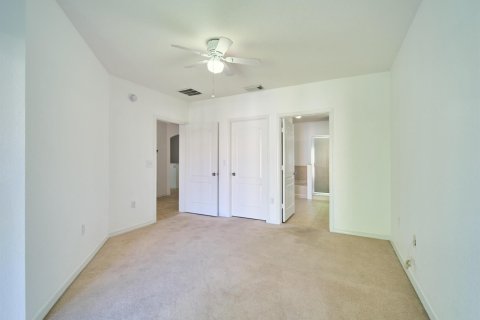 Condo in Port St. Lucie, Florida, 2 bedrooms № 2260938 - photo 15