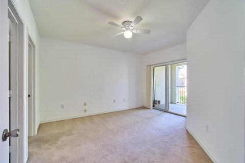 Condo in Port St. Lucie, Florida, 2 bedrooms № 2260938 - photo 13