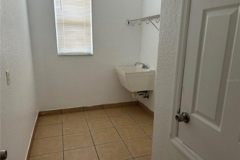 House in Kissimmee, Florida 5 bedrooms, 251.67 sq.m. № 1836953 - photo 24