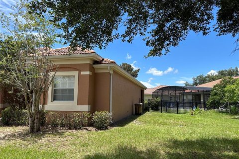House in Kissimmee, Florida 5 bedrooms, 251.67 sq.m. № 1836953 - photo 3