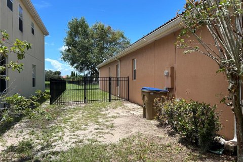 House in Kissimmee, Florida 5 bedrooms, 251.67 sq.m. № 1836953 - photo 4