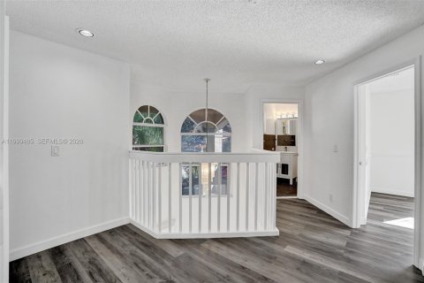 House in Cooper City, Florida 3 bedrooms, 201.13 sq.m. № 2066202 - photo 16