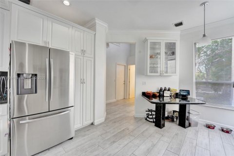 House in Cooper City, Florida 3 bedrooms, 201.13 sq.m. № 2066202 - photo 7