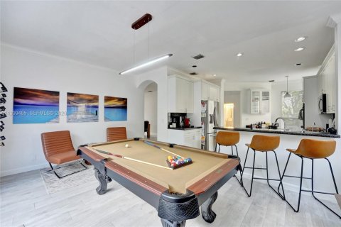 House in Cooper City, Florida 3 bedrooms, 201.13 sq.m. № 2066202 - photo 12