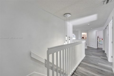 House in Cooper City, Florida 3 bedrooms, 201.13 sq.m. № 2066202 - photo 22